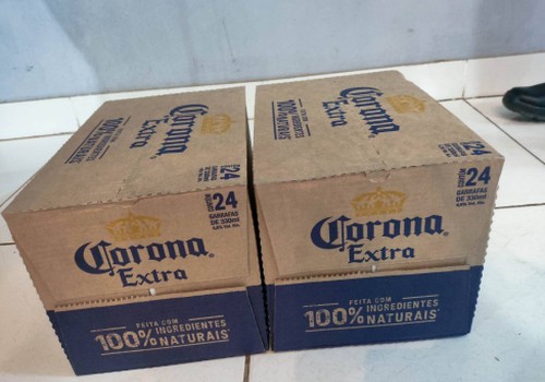 Funcionários de empresa decidem ficar com 2 caixas de cerveja que sobraram de entregas e acabam na delegacia