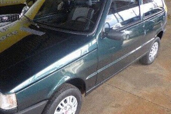 Dona pede ajuda para encontrar veículo furtado no dia do Futebol Solidário em Patos de Minas