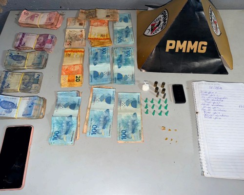 Operação da PM prende quatro por tráfico de drogas e apreende mais de R$11 mil em Patos de Minas