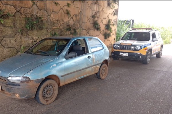 Polícia Militar Rodoviária recupera em Patos de Minas, veículo furtado no estado de São Paulo