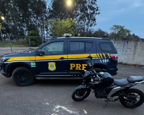 Homem é preso com motocicleta adulterada, em Patos de Minas; ele disse que pagou R$5mil pelo veículo