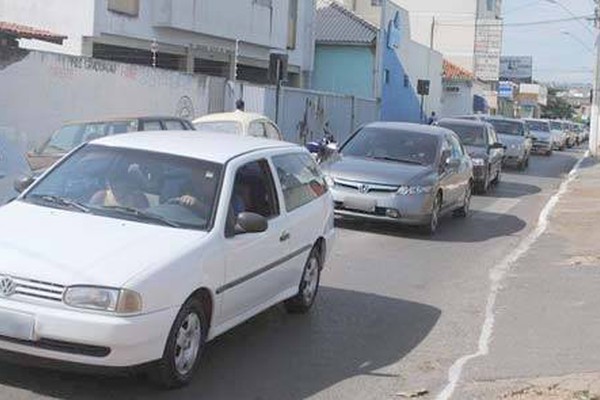 Mais de 12 mil veículos vão entrar 2013 irregulares em Patos de Minas