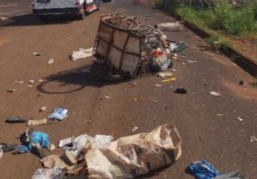 Catadora de recicláveis morre atropelada por condutor de 88 anos com habilitação vencida em Monte Carmelo