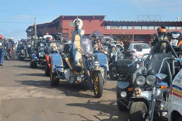 Motociclistas de todo o país se reúnem em Patos de Minas com suas máquinas