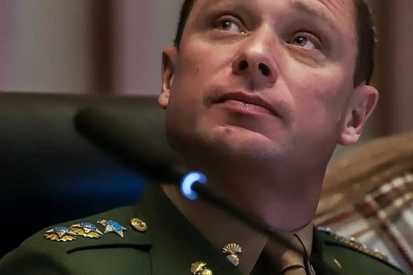 Cid reafirma que Bolsonaro leu minuta golpista durante reunião