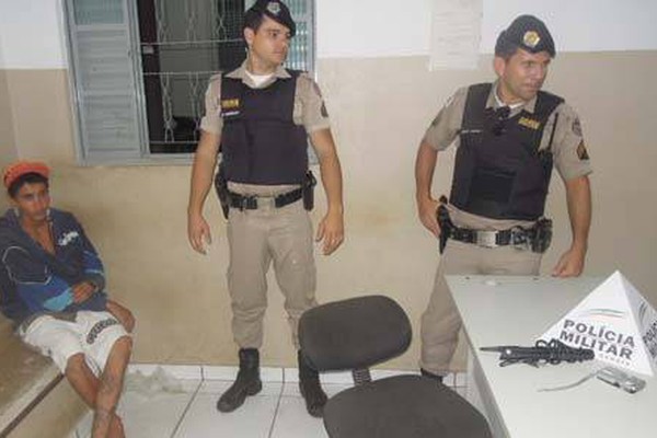 Polícia Militar prende acusado de furto e recupera materiais levados de residência