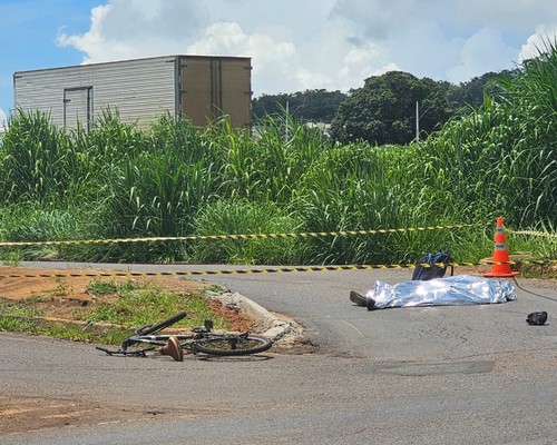 Ciclista morre em grave acidente com caminhão no chamado Trevo da Escola Agrícola