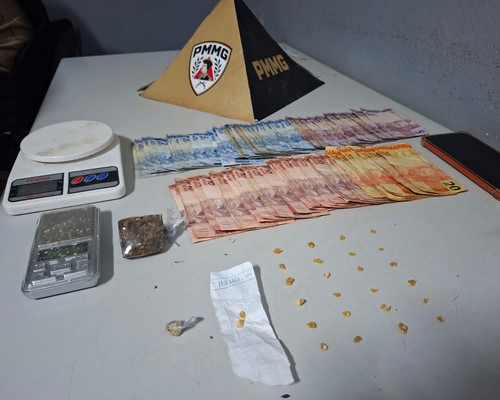 Tráfico de drogas em residência com recém-nascido termina com três pessoas presas em Patos de Minas