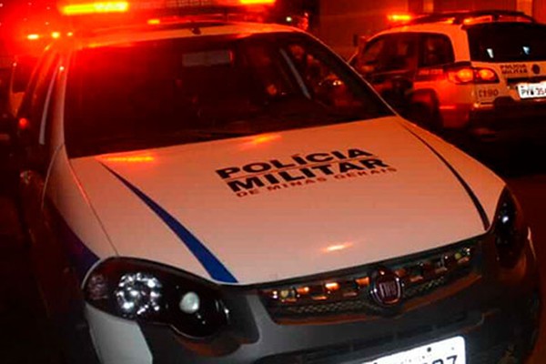 Dois homens e uma mulher são presos em Patrocínio com mais de R$12 mil, crack e maconha