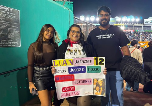 Fã há mais de 16 anos vai tentar a sorte pra renovar a foto com Luan Santana; veja ao vivo