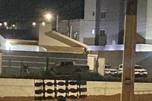 Alvo de denúncias, homem tenta fugir em alta velocidade, mas acaba preso por tráfico de drogas