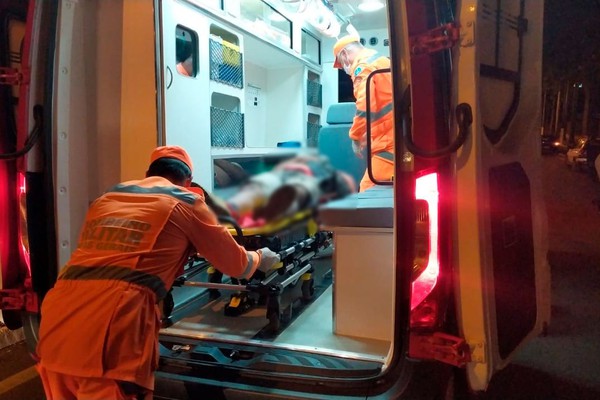 Motociclista que se feriu gravemente em acidente na Avenida JK não resiste e morre no Hospital Regional
