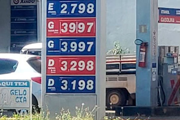 Com gasolina abaixo de R$ 4,00, preços nos postos de Patos de Minas animam consumidores