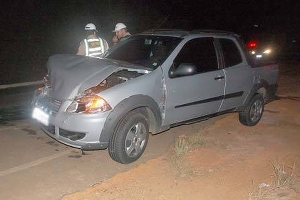 Motorista vai presa por embriaguez após acidente com pick up na MGC 354