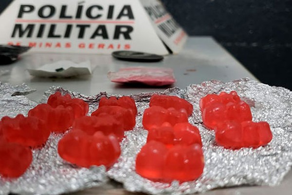 Droga conhecida como "Pingo" é apreendida em Patos de Minas junto com LSD, skunk e cocaína