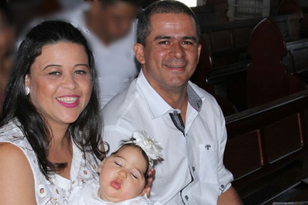 Família de garotinha com paralisia cerebral em Patos de Minas pede ajuda para conseguir tratamento 