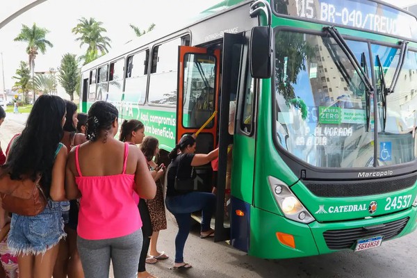 Setor de serviços cresce 0,1% em agosto e amplia recorde
