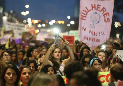 O que é e como denunciar violência política de gênero