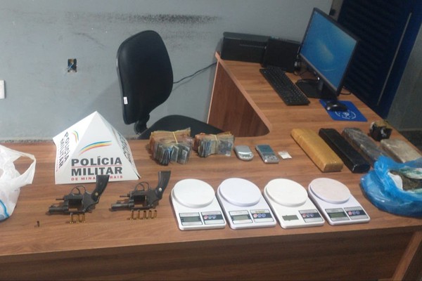 Homens são presos com armas, drogas e dinheiro após furto de cofre e roubo em posto de São Gotardo