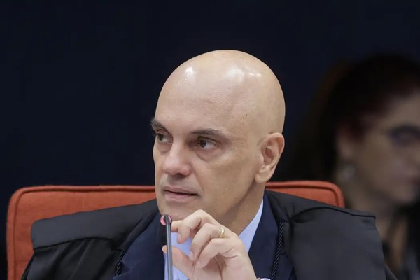 Moraes determina transferência de Bolsonaro para Papudinha