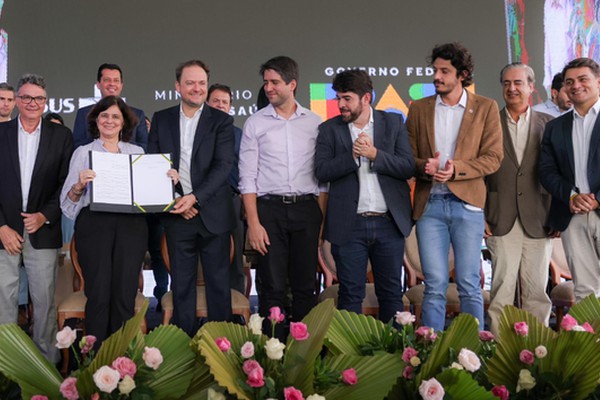 Com a presença da ministra Nísia Trindade, Hospital Universitário é inaugurado em Araguari