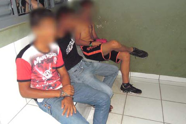 Adolescente fica ferido ao ser contido por populares por roubar bolsa em Pamonharia
