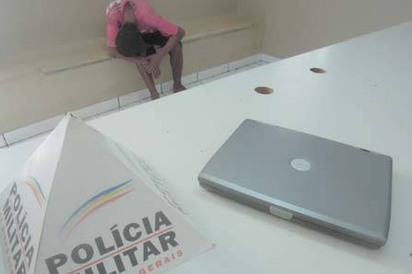 Adolescente furta notebook para pagar dívida com traficante, mas é detido por policial