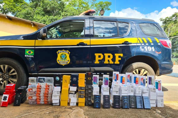 PRF apreende cerca de R$ 200 mil em mercadorias fruto de descaminho do Paraguai
