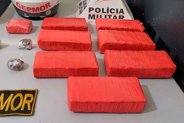 PM aborda veículo suspeito e apreende mais de 5 quilos de drogas em Patos de Minas