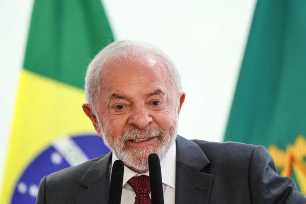 Lula inicia viagem para Espanha, Alemanha e Portugal