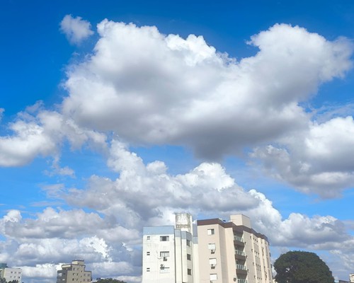 Apesar da chuva, previsão não indica queda de temperatura em Patos de Minas