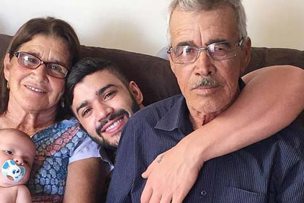 Mãe do cantor Gusttavo Lima morre em fazenda da família em Presidente Olegário