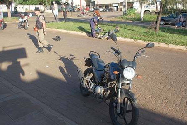 Acidente envolvendo motociclistas deixa dois feridos no Sebastião Amorim