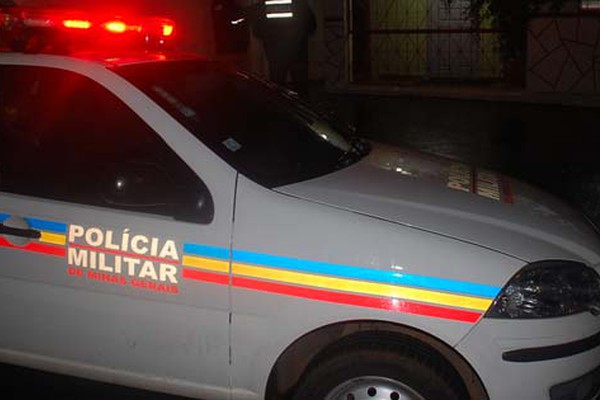 Ladrões invadem casa em Patos de Minas e levam cofre de 130kg com R$60 mil em cheques