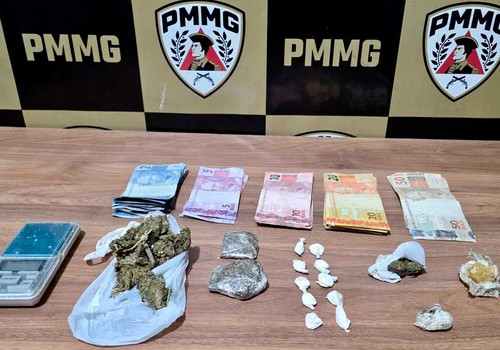 Cão farejador encontra drogas escondidas em meia e paredes de casa em São Gotardo