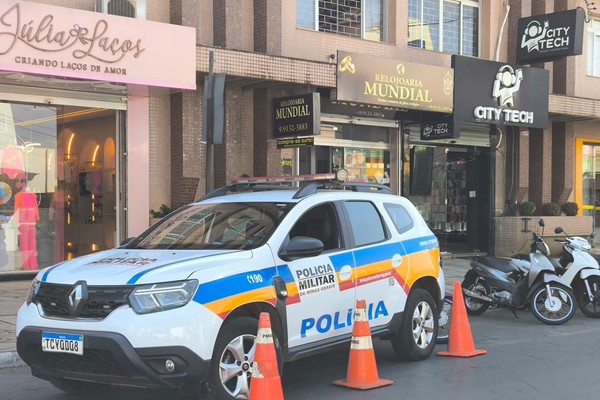 PM intensifica ações preventivas e orienta comerciantes sobre segurança em Patos de Minas