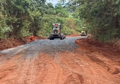 DNIT inicia manutenção na BR 352 em Patos de Minas e moradores comemoram melhorias no trecho