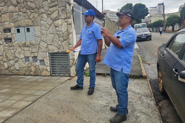 Copasa intensifica fiscalização para combater ligações de águas das chuvas na rede de esgoto