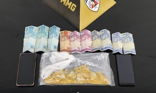 Com apoio de cão farejador, Policia Militar apreende grande quantidade de droga em Rio Paranaíba
