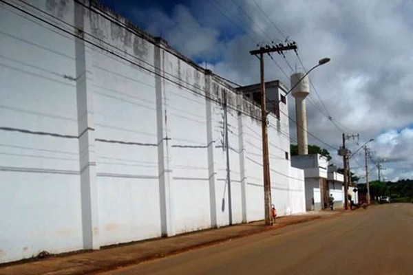 Surto de Covid-19 no Presídio de Patos de Minas suspende visitas e entrada de novos presos