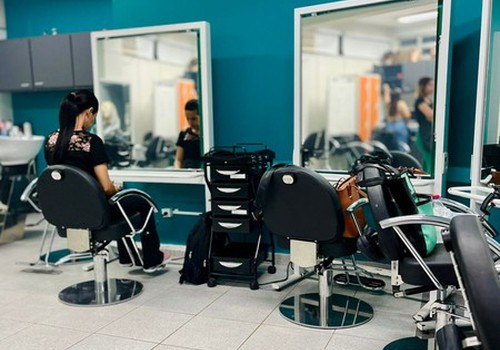 Especialização em beleza aumenta oportunidades e impulsiona renda em Patos de Minas