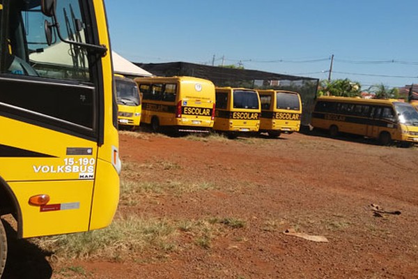 Paralisação dos servidores do transporte escolar deixa estudantes sem aula na zona rural