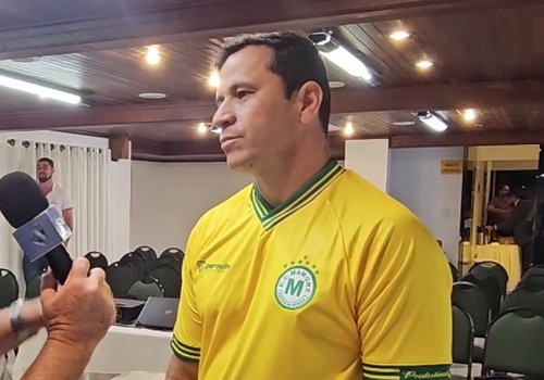 Após sequência de derrotas, Mamoré anuncia demissão do treinador Fábio Brostel