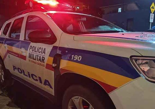 Homem é preso após causar perturbação e xingar empresário de “viado” e “bicha” em Patos de Minas