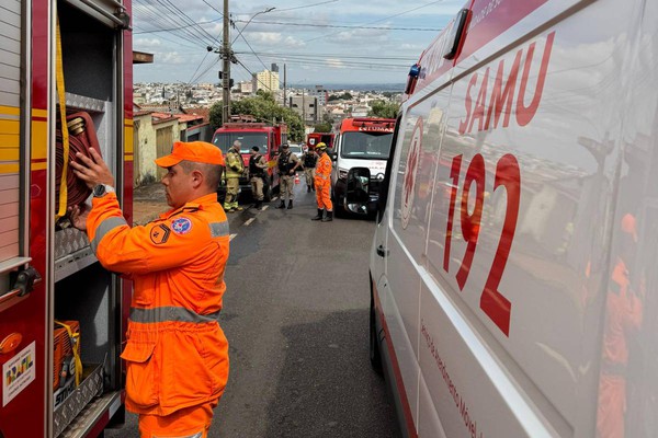 Homem em surto psicótico provoca vazamento de gás e ameaça incendiar a casa da própria mãe em Patos de Minas