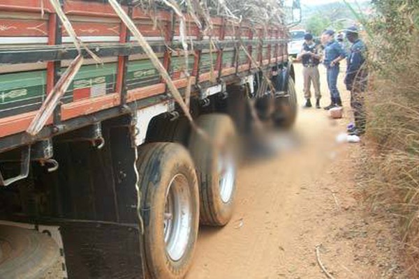Caminhão atropela e mata senhor de 66 anos em estrada vicinal de Patos de Minas