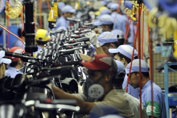 Inflação na saída das fábricas fica em 4,78% em março, diz IBGE