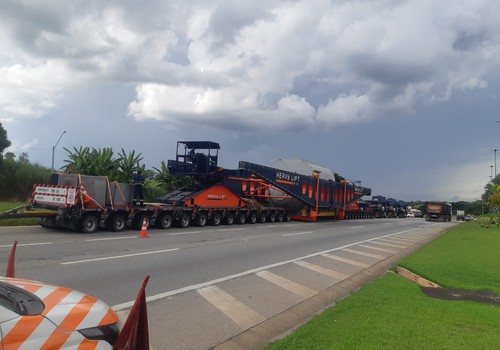 Carga com quase 500 toneladas terá megaescolta e deverá impactar o trânsito na BR 365