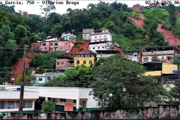 Lula mobiliza equipes federais para atuar em meio a chuvas em MG