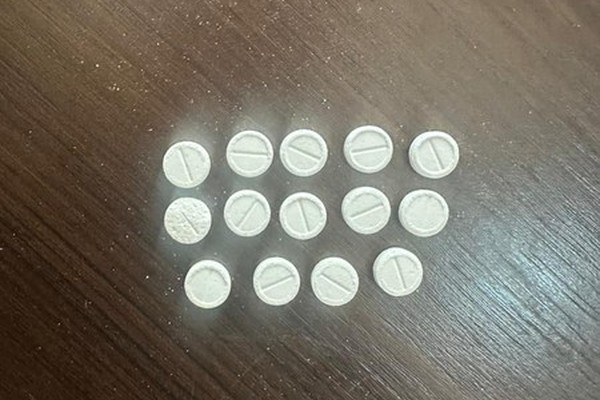 Polícia Militar Rodoviária prende motorista com 14 comprimidos de rebite, em Lagoa Formosa